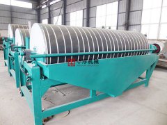 強(qiáng)力機(jī)械磁選機(jī)不僅從根本原因上解決了磁選機(jī)設(shè)備工作